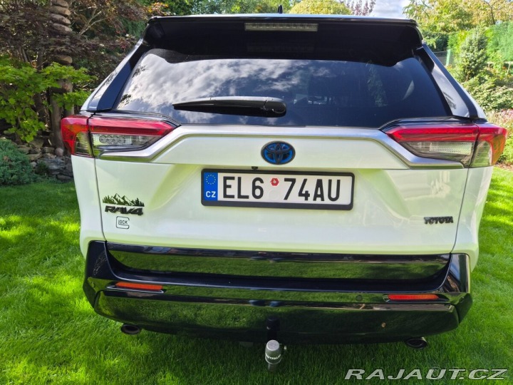 Toyota RAV4 TOVÁRNÍ ZÁRUKA 2027, PHEV 1800