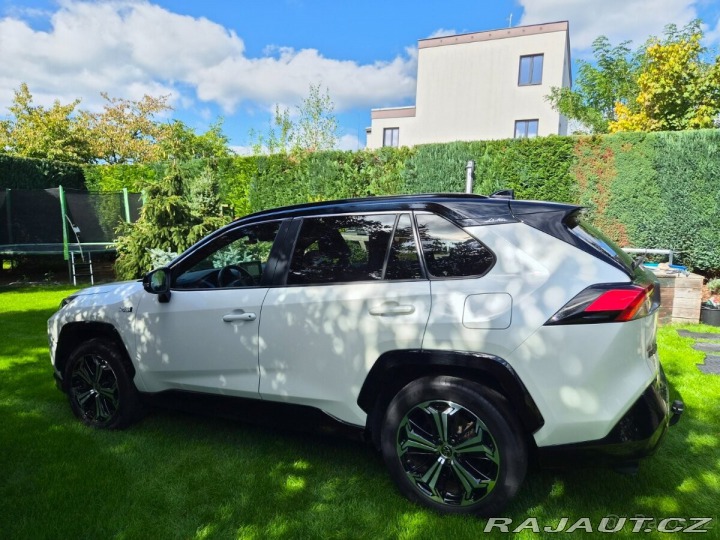 Toyota RAV4 TOVÁRNÍ ZÁRUKA 2027, PHEV 1800