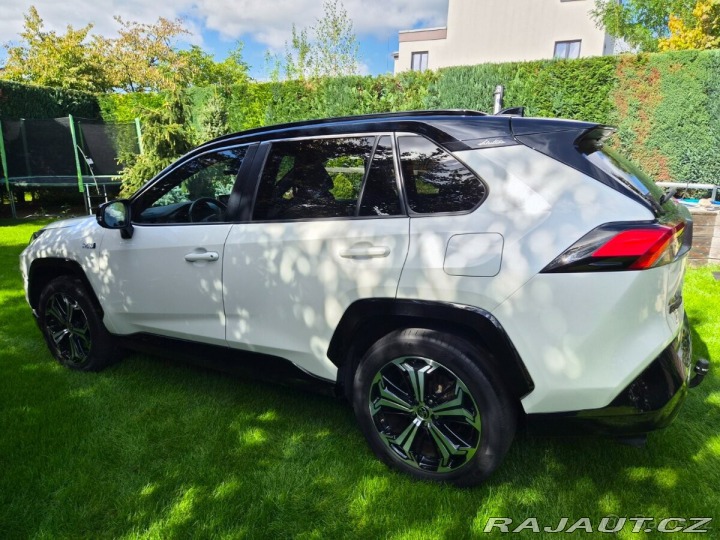 Toyota RAV4 TOVÁRNÍ ZÁRUKA 2027, PHEV 1800