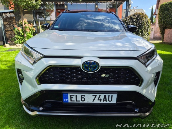 Toyota RAV4 TOVÁRNÍ ZÁRUKA 2027, PHEV 1800