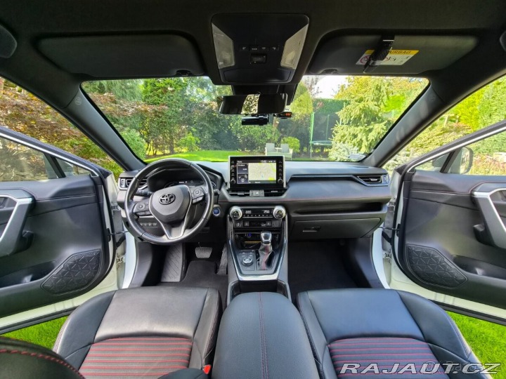 Toyota RAV4 TOVÁRNÍ ZÁRUKA 2027, PHEV 1800
