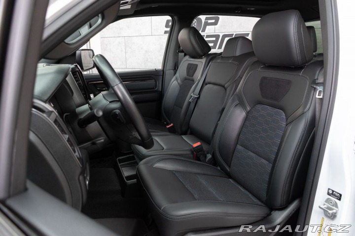 Dodge RAM 5.7 HEMI BIGHORN 4x4*PPF* 2024