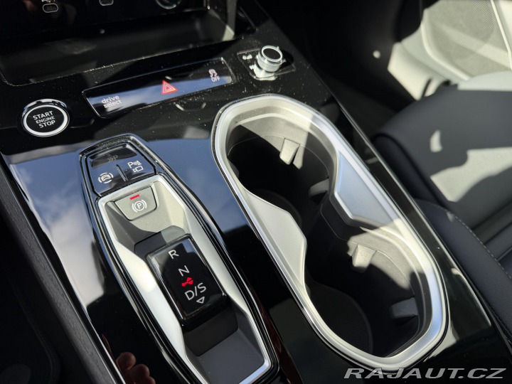 Audi A6 150kW STR 4X4 S-LINE 3D R 2026