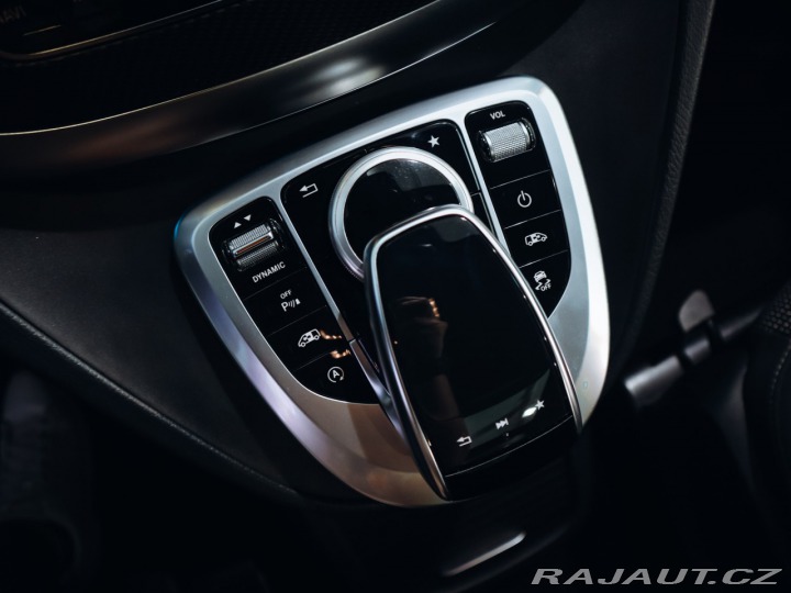 Mercedes-Benz V V 300d AMG 4MATIC, Panora 2020