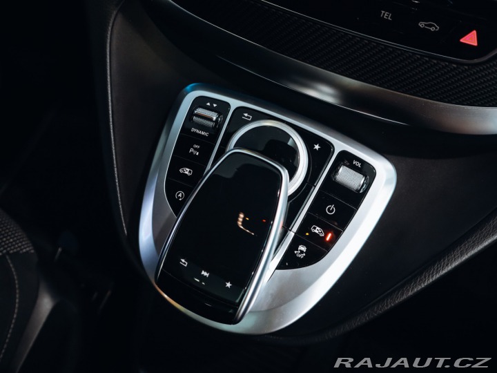 Mercedes-Benz V V 300d AMG 4MATIC, Panora 2020