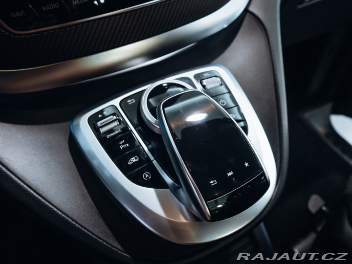 Mercedes-Benz V V 300d AMG 4MATIC, Panora 2020