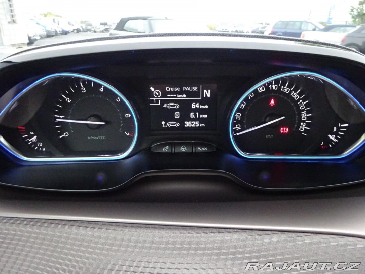 Peugeot 2008 1.2 VTi Allure AUTOMAT SE 2015