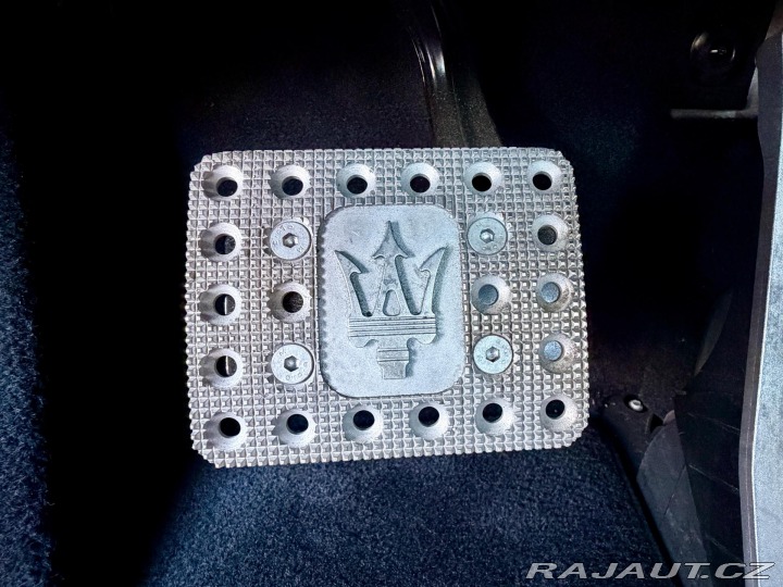 Maserati GranTurismo S 4.7 V8 1. MAJITEL 33.22 2012