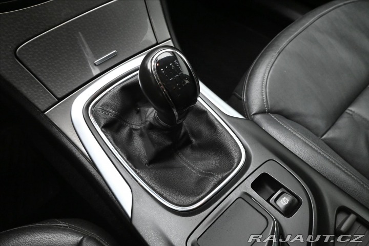 Opel Insignia 2,0 CDTI 103kW Bi-Xen taž 2014