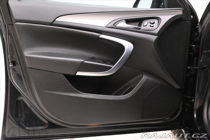 Opel Insignia 2,0 CDTI 103kW Bi-Xen taž 2014