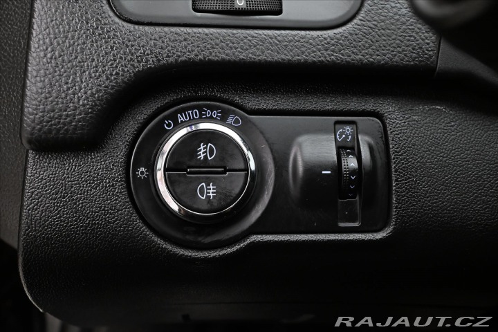 Opel Insignia 2,0 CDTI 103kW Bi-Xen taž 2014