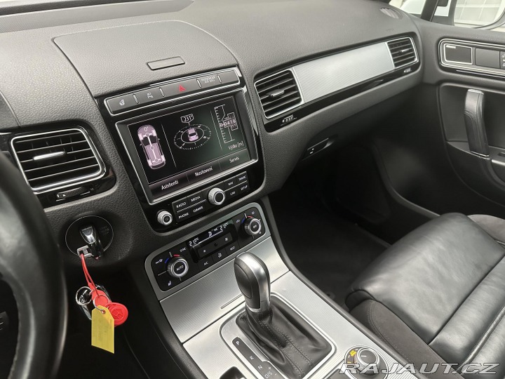 Volkswagen Touareg 3,0 TDI V6 193kW R-Line C 2015