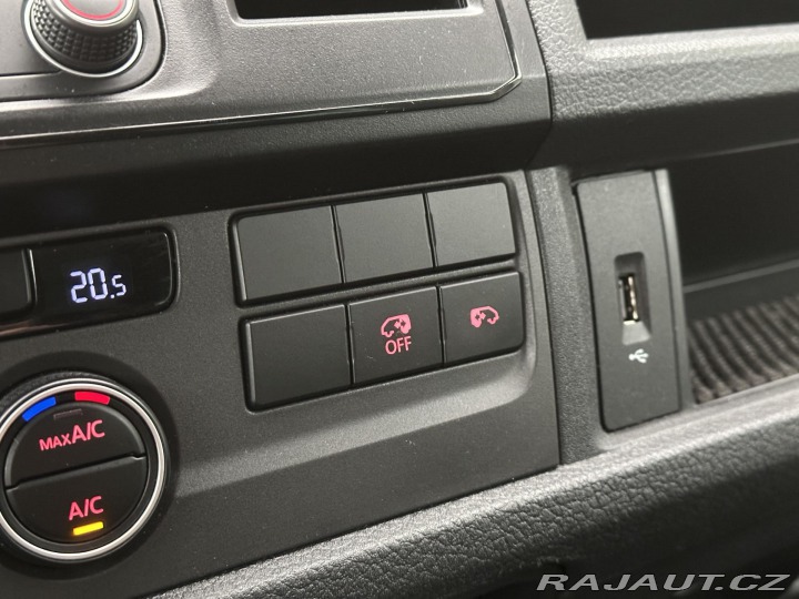 Volkswagen Caravelle 2,0 TDI 110kW DSG 9-Míst 2019