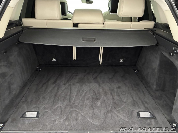 Land Rover Range Rover 3,0 D300 221kW Aut. 4x4 C 2021