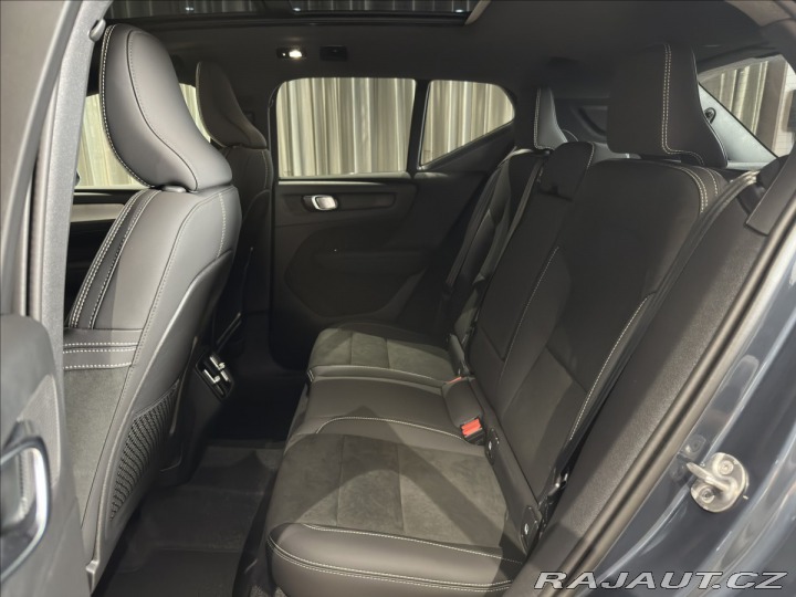 Volvo XC40 2,0 B4 Mild Hybrid Ultra 2026