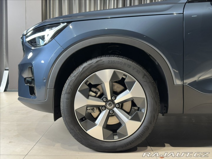 Volvo XC40 2,0 B4 Mild Hybrid Ultra 2026