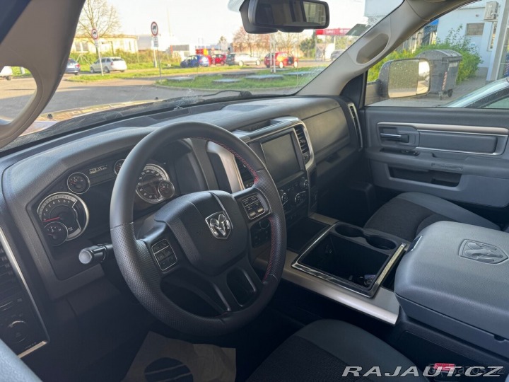 Dodge RAM 5,7   HEMI V8 | 4×4 | LIF 2013