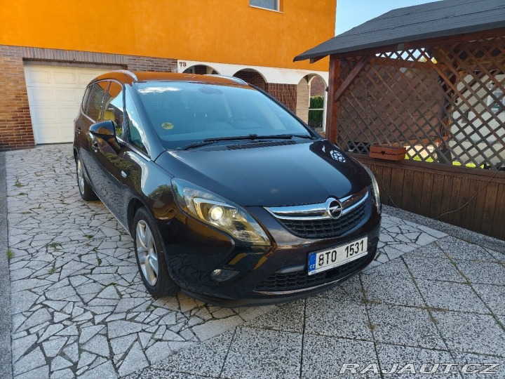 Opel Zafira 1,9 tourer CDTI 121 kW 2012