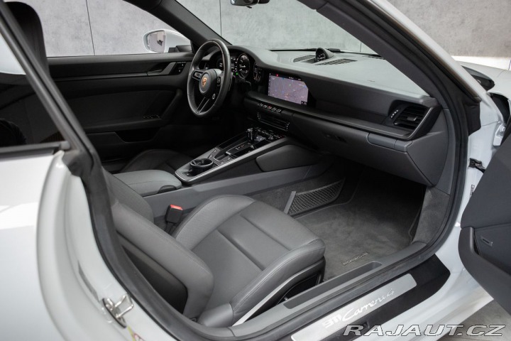 Porsche 911 992 CARRERA 4*BLACK PAKET 2019
