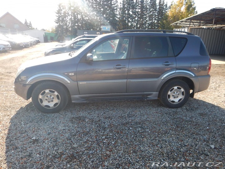 SsangYong Rexton 2.7 XDi, AUTOMAT, TAŽNÉ 2006
