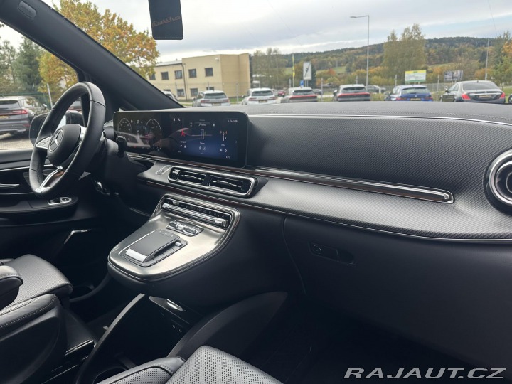 Mercedes-Benz V 300d 174kW 4M AMG LONG NT 2024
