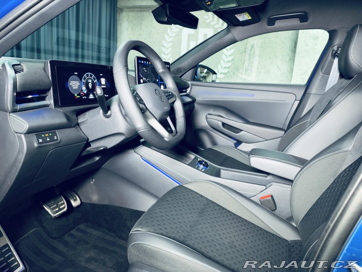 Volkswagen T-Roc R-LINE*1.5eTSI*110kW*IQ*K 2026