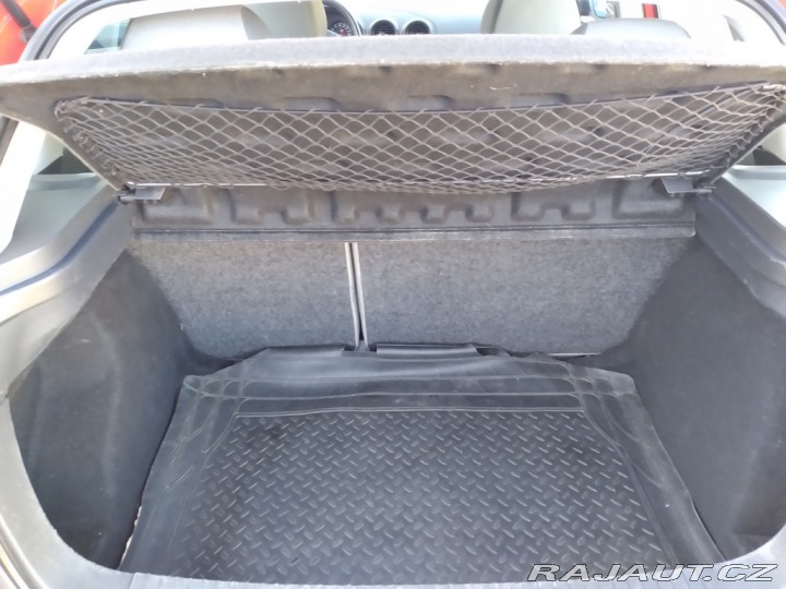 Seat Ibiza 1.4 16V ČR,SERVISKA 2003