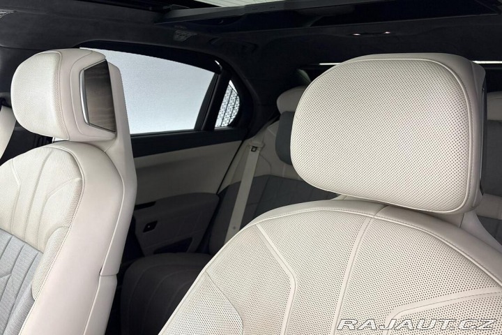BMW i7 xDrive60 2022