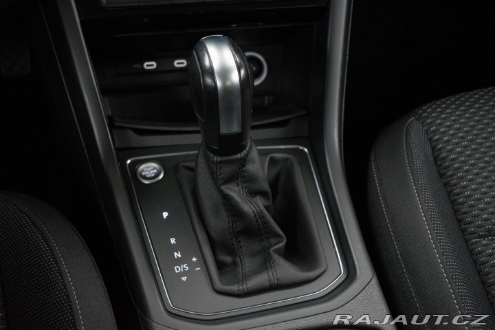 Volkswagen Touran 2.0TDI TAŽNÉ*WEBASTO*DPH* 2023