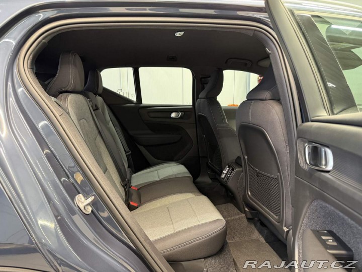 Volvo XC40 B3 2.0L 163 HP AT7 FWD CO 2026