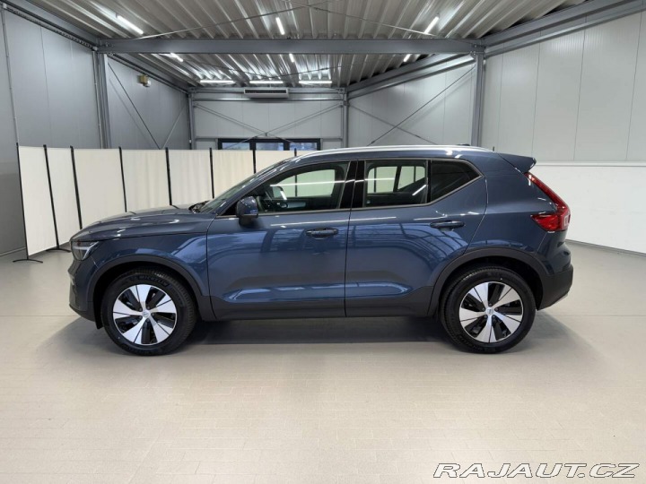 Volvo XC40 B3 2.0L 163 HP AT7 FWD CO 2026