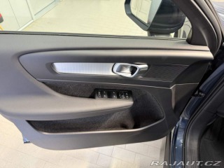 Volvo XC40 B3 2.0L 163 HP AT7 FWD CO 2026