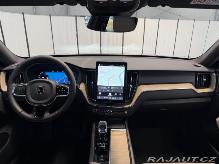 Volvo XC60 B5 2.0L 250+14 HP AT8 AWD 2026