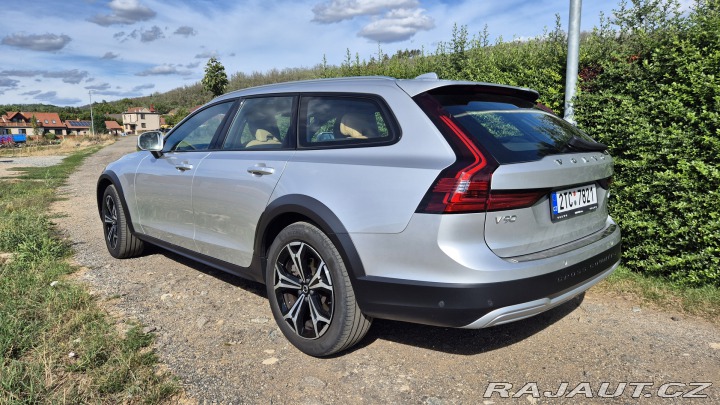 Volvo V90 B5 AT, AWD, Cross country 2022