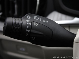 Volvo V60 2,0 B4 PLUS Dark 8880km! 2026