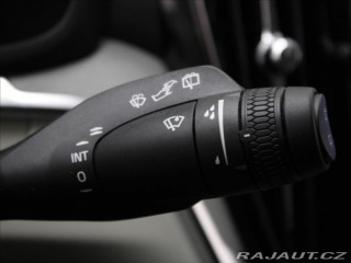 Volvo V60 2,0 B4 PLUS Dark 8880km! 2026
