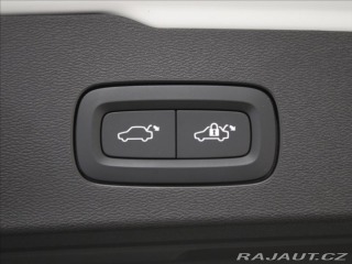 Volvo V60 2,0 B4 PLUS Dark 8880km! 2026