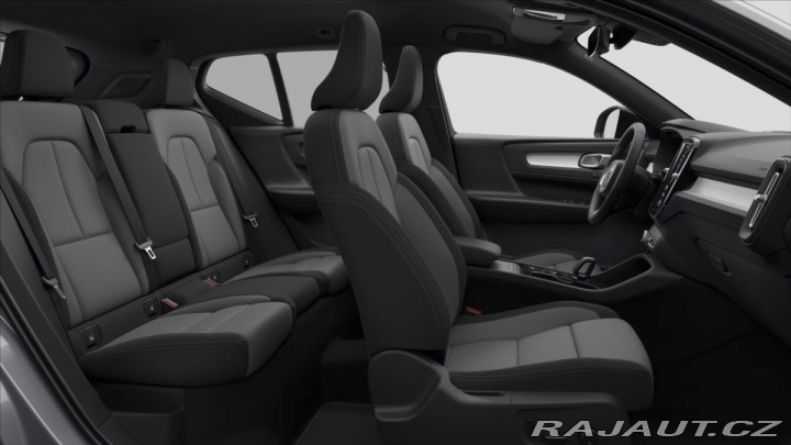 Volvo XC40 2,0 B3 Mild Hybrid  Plus 2026