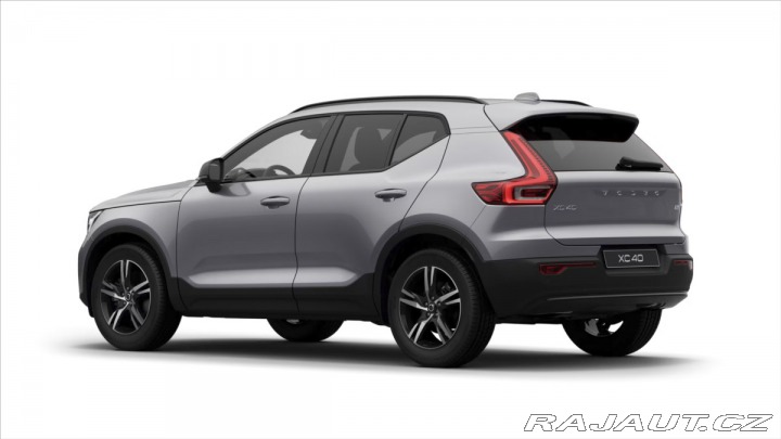 Volvo XC40 2,0 B3 Mild Hybrid Plus 2026