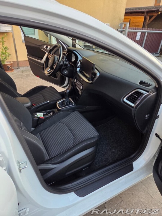 Kia Ceed 1,5 T-GDi 118kW, Záruka 2021