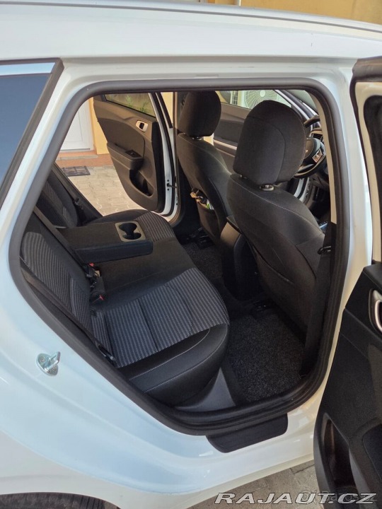 Kia Ceed 1,5 T-GDi 118kW, Záruka 2021