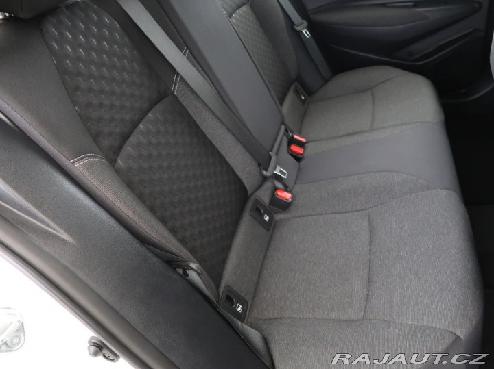 Toyota Corolla 1.5VVT-i,92kW,Manuál,CZ,1 2024