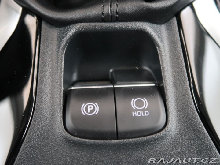 Toyota Corolla 1.5VVT-i,92kW,Manuál,CZ,1 2024