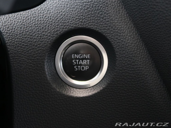 Toyota Corolla 1.5VVT-i,92kW,Manuál,CZ,1 2024