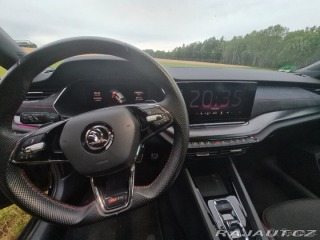 Škoda Octavia 1,4   TSI 180kw DSG,matri 1800