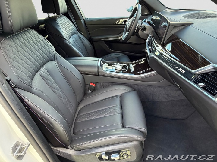 BMW X5 xDrive40i 2025