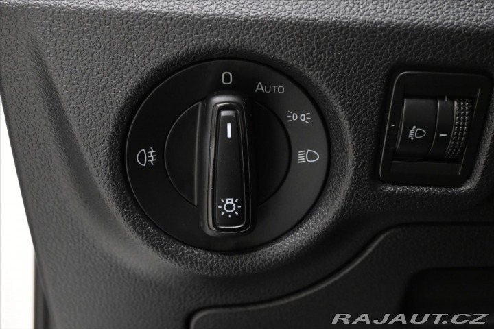 Škoda Kamiq 1,0 TSI 81 kW Ambiente Zá 2023