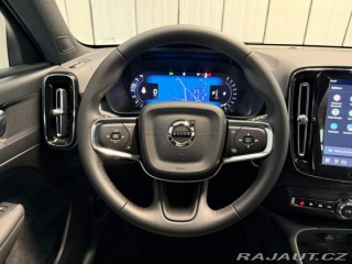 Volvo XC40 B3 2.0L 163 HP AT7 FWD CO 2026