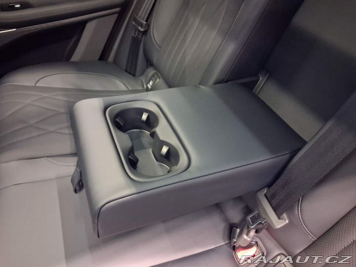 Omoda 9 Premium 1.5TGDI PHEV AWD 2026