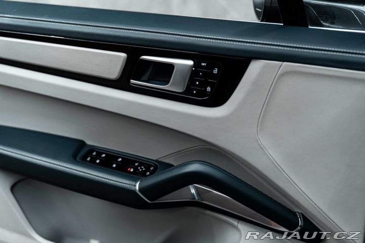 Porsche Cayenne Turbo 2019